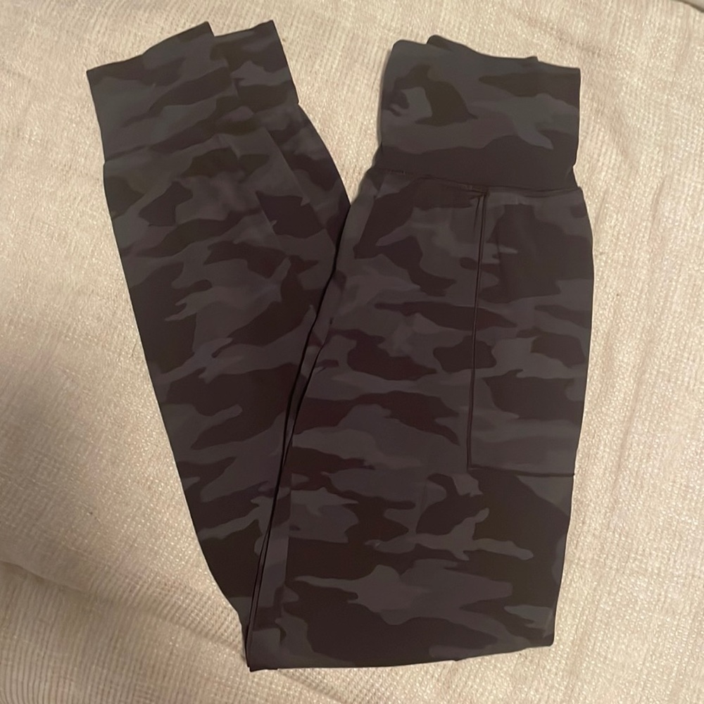 Athleta Salutation Jogger size XST